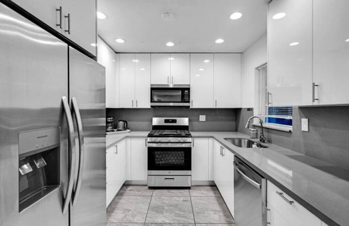 Pompano Beach House | Cozy Home with Refreshing Pool