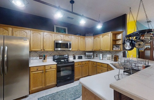 St. Augustine House | Cozy home with private pool, BBQ, dog friendly, central AC, enclosed yard