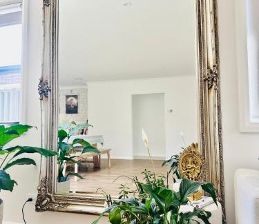 Delacombe House | Cozy Homez Ballarat - Home stay