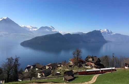 Vitznau House | Cozy House above Lake Lucerne in car-free Vitznau Mittlerschwanden at Mount Rigi railway