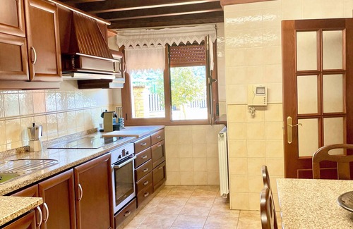 Riano House | Cozy House with Pool and Garden in the Heart of Asturias