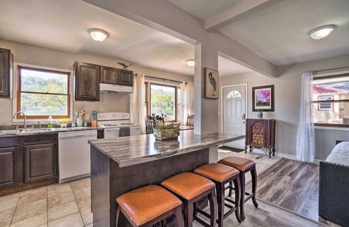 Rockaway Beach House | Cozy Lake view Home with firepit