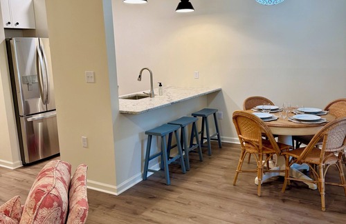 Dodds Addition Apartment | Cozy Lake-View Retreat Near Beach, Trails and Bay between Rehoboth and Dewey