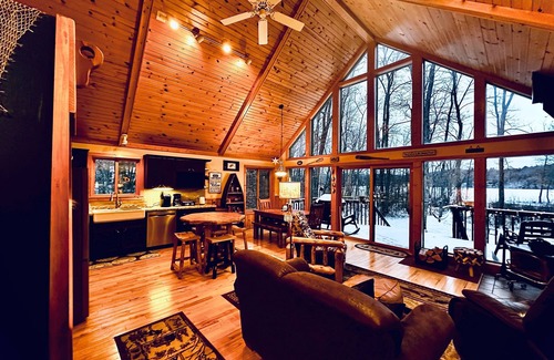 Spooner Cabin | Cozy Lakefront Chalet: Where Memories Are Made