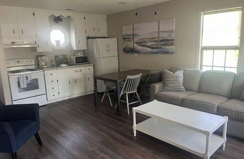 Winchester Cabin | Cozy, lakeside cabin on beautiful Tims Ford Lake