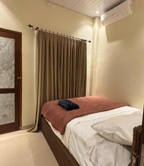 Dalung House | Cozy Little Stay near Canggu on 2nd floor - include 2 Bed Room with Living Room