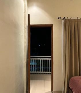 Dalung House | Cozy Little Stay near Canggu on 2nd floor - include 2 Bed Room with Living Room