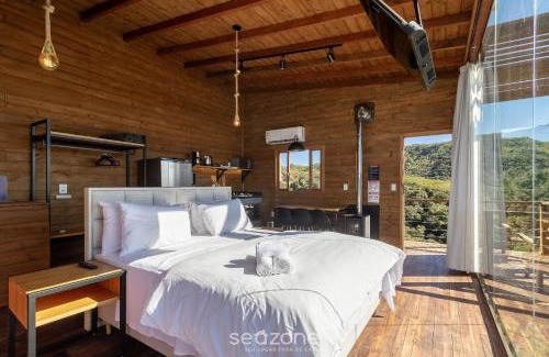 Anitapolis House | Cozy mountain chalet with hot tub | VST028