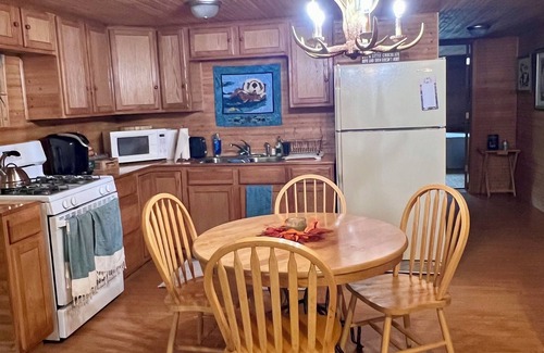 Anchorage Cabin | Cozy pet friendly cabin on creek with WiFi near Anchorage