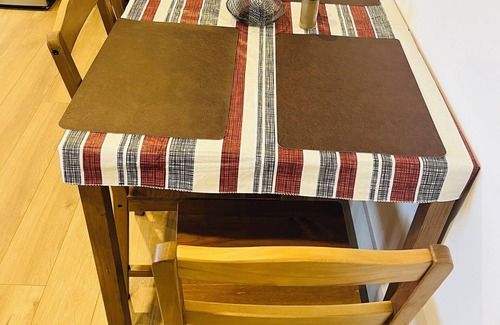 Bedford House | Cozy Private Walk-in Basement | Bed, Living Room & Kitchenette!