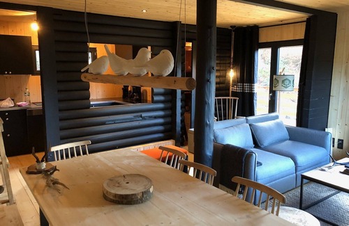 Premanon Ski Chalet | COZY RENOVATED CHALET AND COMFORTABLE FROM 4 TO 10 PEOPLE