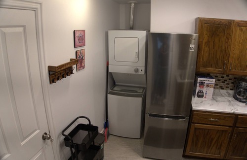 South End Apartment | cozy retreat just minute downtown Halifax! two-bedroom basement apartment