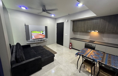 Taman Keramat Apartment | Cozy room stay interconnecting with shopping centre and LRT station.