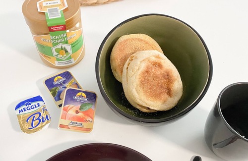 Porta Westfalica Bed & Breakfast | Cozy room with NETFLIX and private bathroom