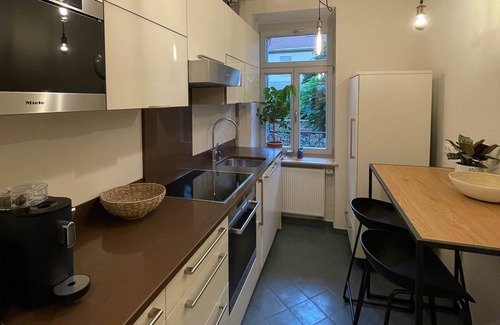 Old Town Apartment | Cozy Rosy