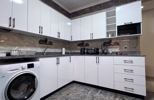 Al-Khalifa Apartment | Cozy Spacious 3BR Apt - King Beds - with AC & WiFi in fantastic New Cairo