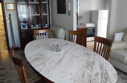 Monte Po-Nesima-San Leone-Rapisardi Apartment | Cozy, spacious and bright apartment, vacation home, 3 independent rooms