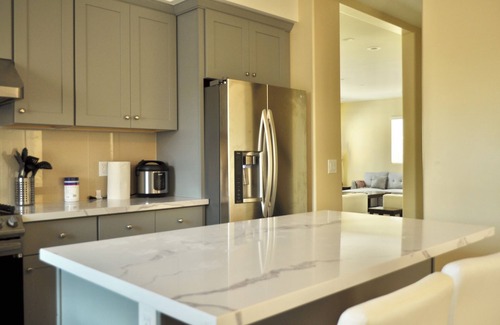 North Central House | Cozy spacious house near RoseBowl, DTLA, and more