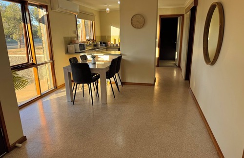 Risdon Park House | Cozy stay in Port Pirie