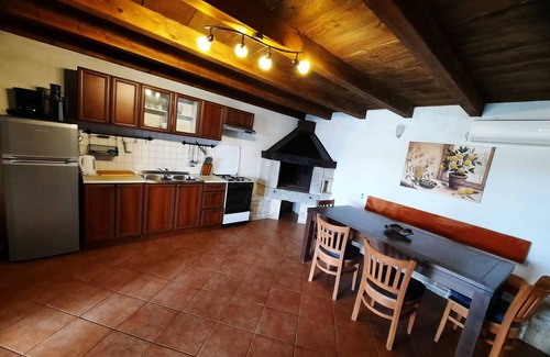 Katun Villa | Cozy stone villa in Porec with private pool and covered terrace