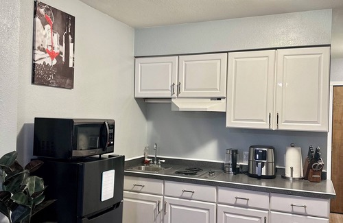 Russian Jack Park Apartment | Cozy studio apartment near JBER!