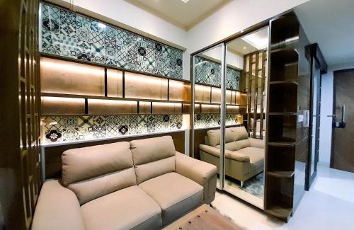 Catur Tunggal Apartment | Cozy Studio Room at Uttara The Icon Apartment By Travelio