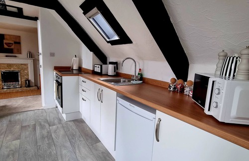 Aberystwyth Apartment | COZY STUNNNG TOWN CENTRE APARTMENT