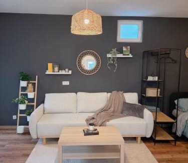 Nied Apartment | Cozy & stylish flat in Frankfurt, easy access to Messe & city centre