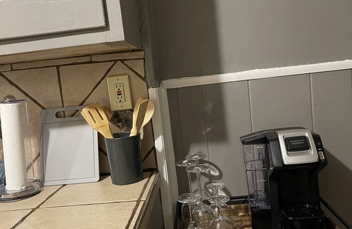 Euclid House | Cozy Townhome minutes from Downtown!