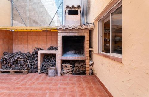 Soneja House | Cozy Townhouse in Soneja