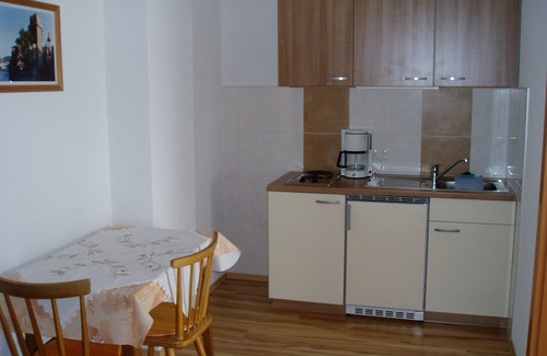 Waidhofen An Der Ybbs Apartment | Cozy vacation apartment with balcony and stunning views