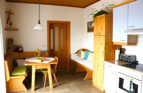 Kollmitzberg Apartment | Cozy vacation apartment Ötscherblick (60 sqm) with separate entrance