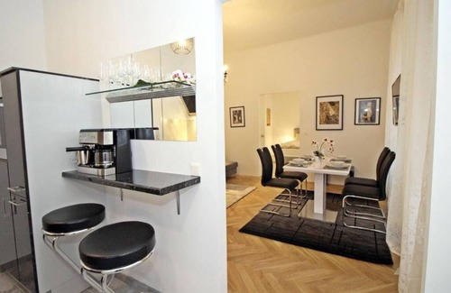 Schottenfeld Apartment | Cozy vacation apartment (63sqm) for 2 persons with kitchen
