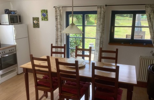 Zarnitz Apartment | Cozy vacation apartment with thatched roof on the Achterwasser