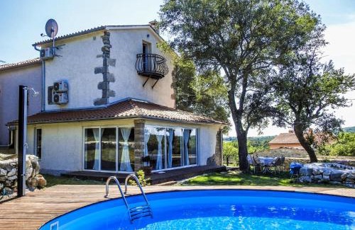 Ripenda Verbanci Villa | Cozy villa Nevia with private pool in Labin near Rabac