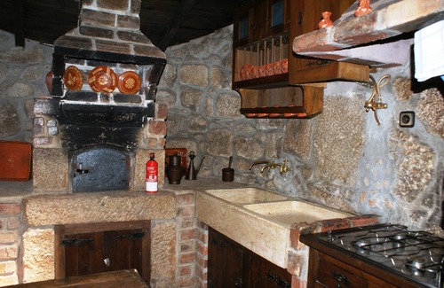 Estoraos Cottage | Cozy watermill in Estorãos