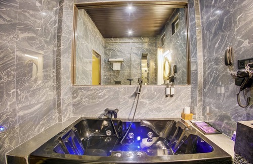 Mahad Hotel | Cozzet Mahad