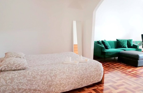 Coimbra Cabin | CQ4 | Large Room with Double Bed, Balcony, Sofa & Workspace