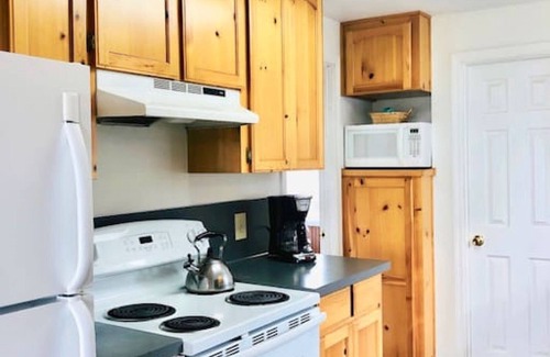 Rockaway Beach House | Crabalope · Crabalope Oceanfront, 5 bd/3 ba, Hot tub, Arcade