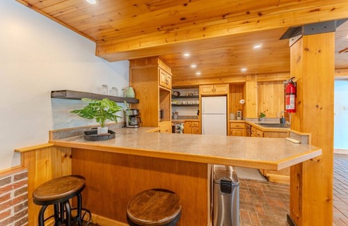 Saint David House | Creekside Hideaway -Oak Bay, NB