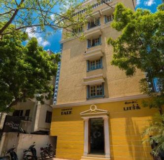 Nungambakkam Hotel | Crescent Park
