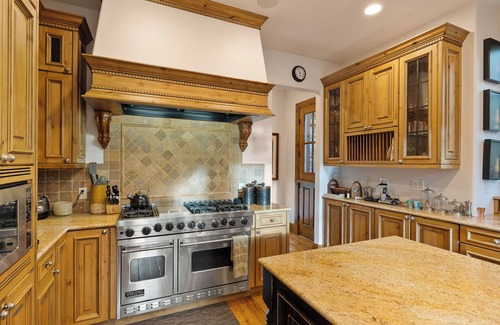 Edwards House | Cresta Lodge by Vail Butler - Ski in/out, Hot Tub, Pool, Amazing Views