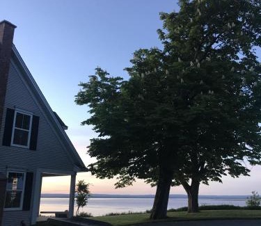 Maitland Bed & Breakfast | Cresthaven By the Sea