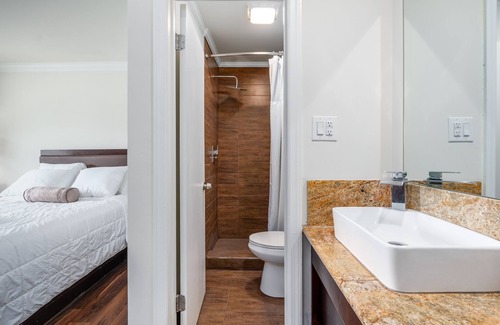 Crewe Hotel | Crewe Boutique Inn