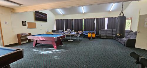 Red Cliffs Hostel | CrewHouse