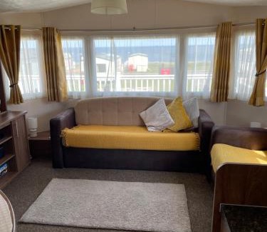 Crimdon House | Crimdon dene bay view holiday home NO SMOKING NO PETS