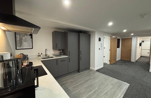 Wolverhampton Apartment | CroftCabin
