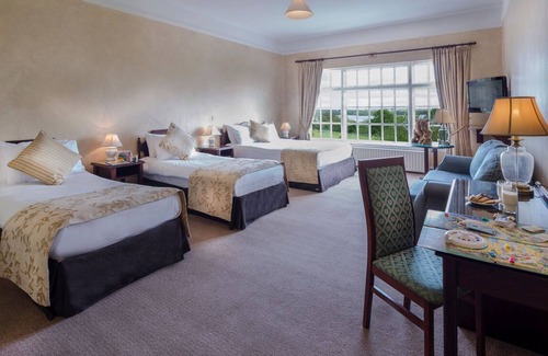 Mount Nugent Hotel | Crover House Hotel