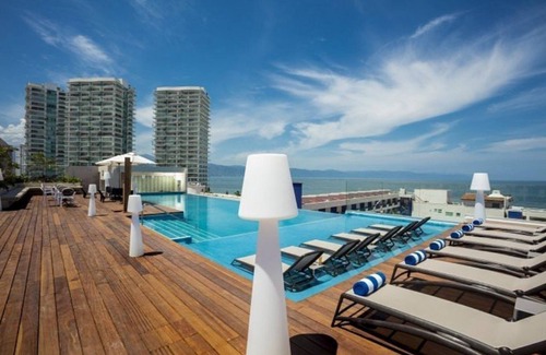 North Hotel Zone House | Crowne Paradise Club