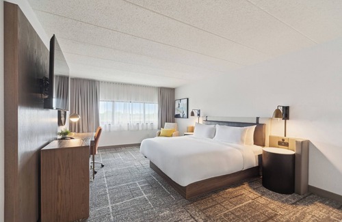 Waverly Hotel | Crowne Plaza Lansing by IHG